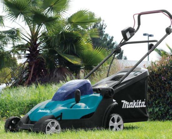 Makita Cordless Lawn Mower Now In Stock