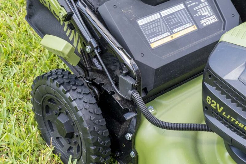 Green Machine 62V Self-propelled mower height adjustment